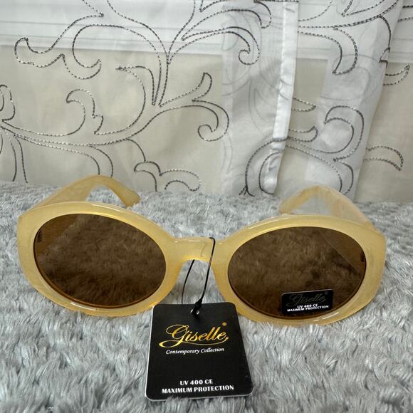 Source Unknown Accessories - NWT Giselle Women Sunglasses Round Frame UV400 Cream Beach Cute Summer